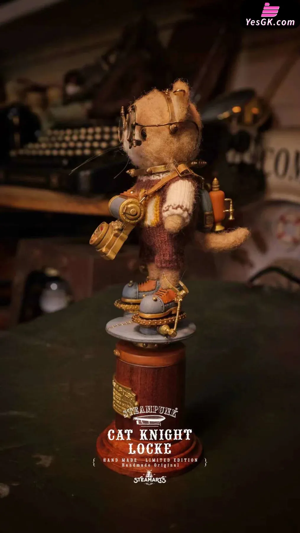 Original Cat Knight Locke Resin Statue - SteamArts Studio [Pre-Order]