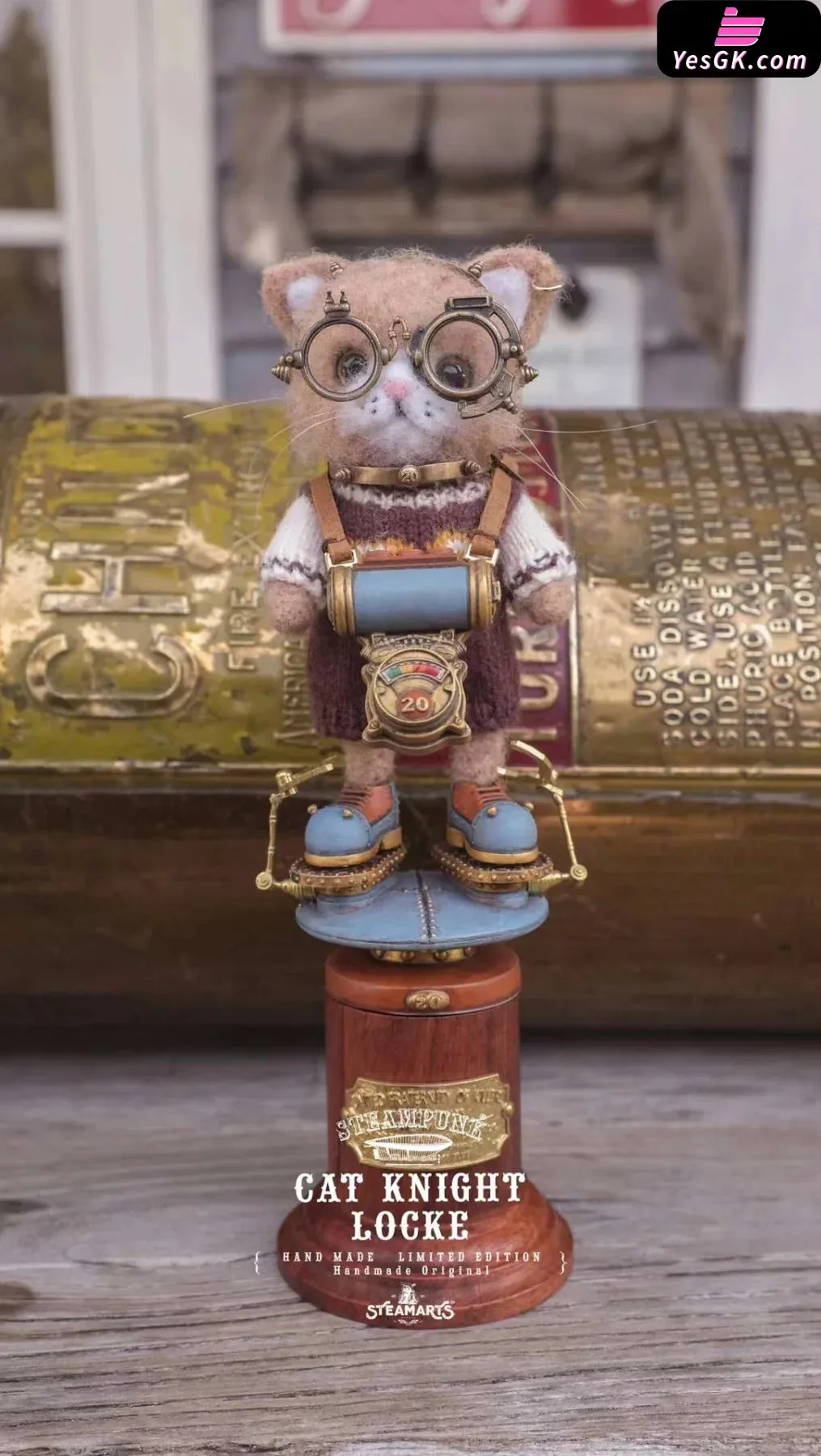 Original Cat Knight Locke Resin Statue - SteamArts Studio [Pre-Order]