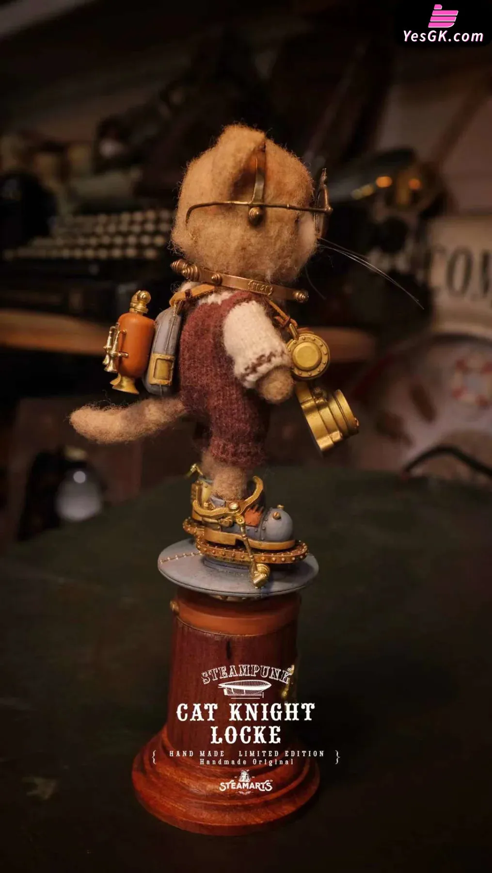 Original Cat Knight Locke Resin Statue - SteamArts Studio [Pre-Order]